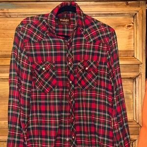 Wrangler Red and Green Plaid Shirt